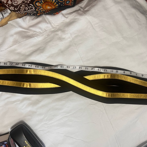 VINTAGE PALOMA PICASSO Wide Overlapping Cinch Belt- Black Velvet/Gold -NWOT SZ.M - Picture 10 of 13